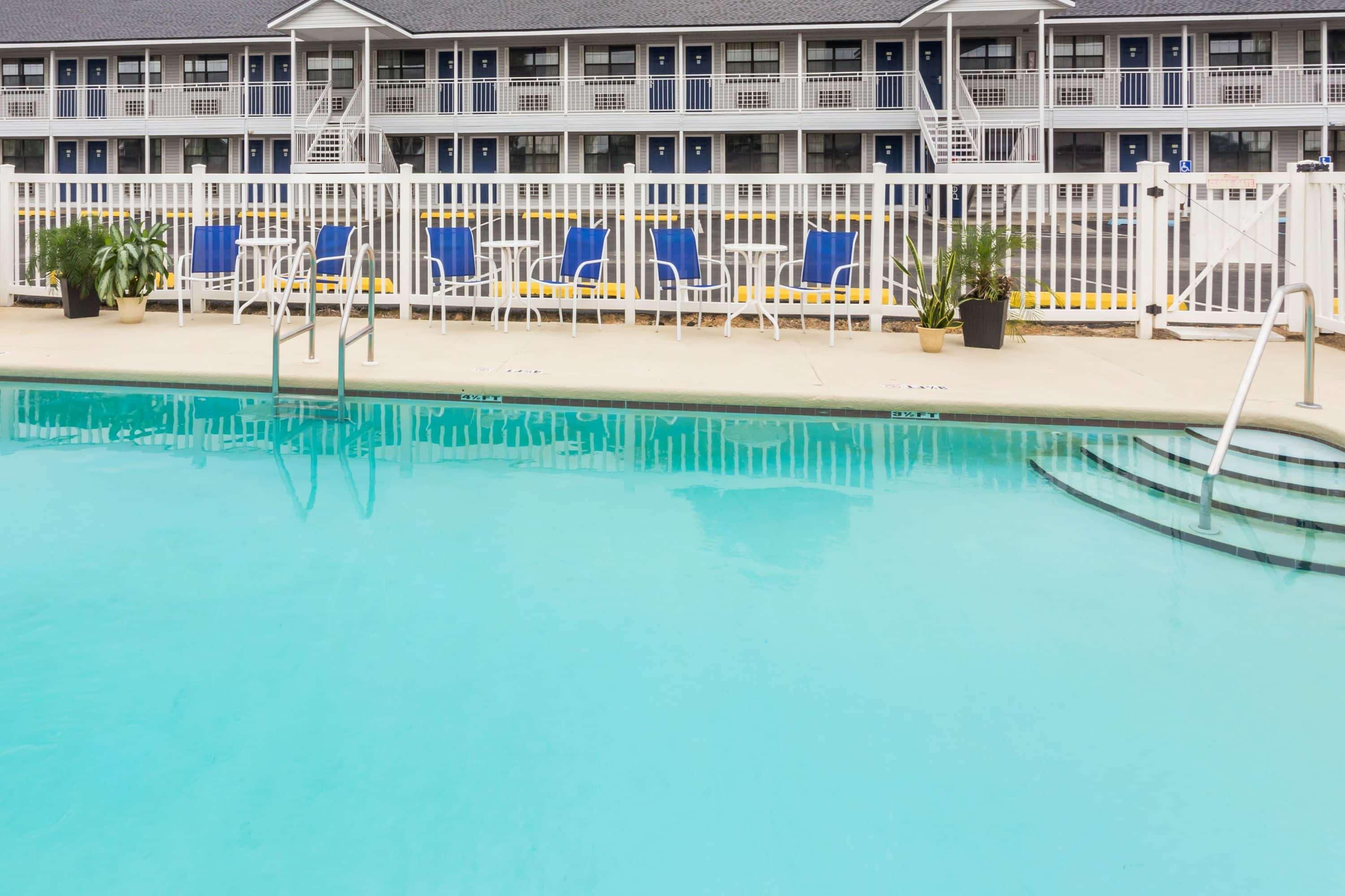 Days Inn By Wyndham Madison Luaran gambar