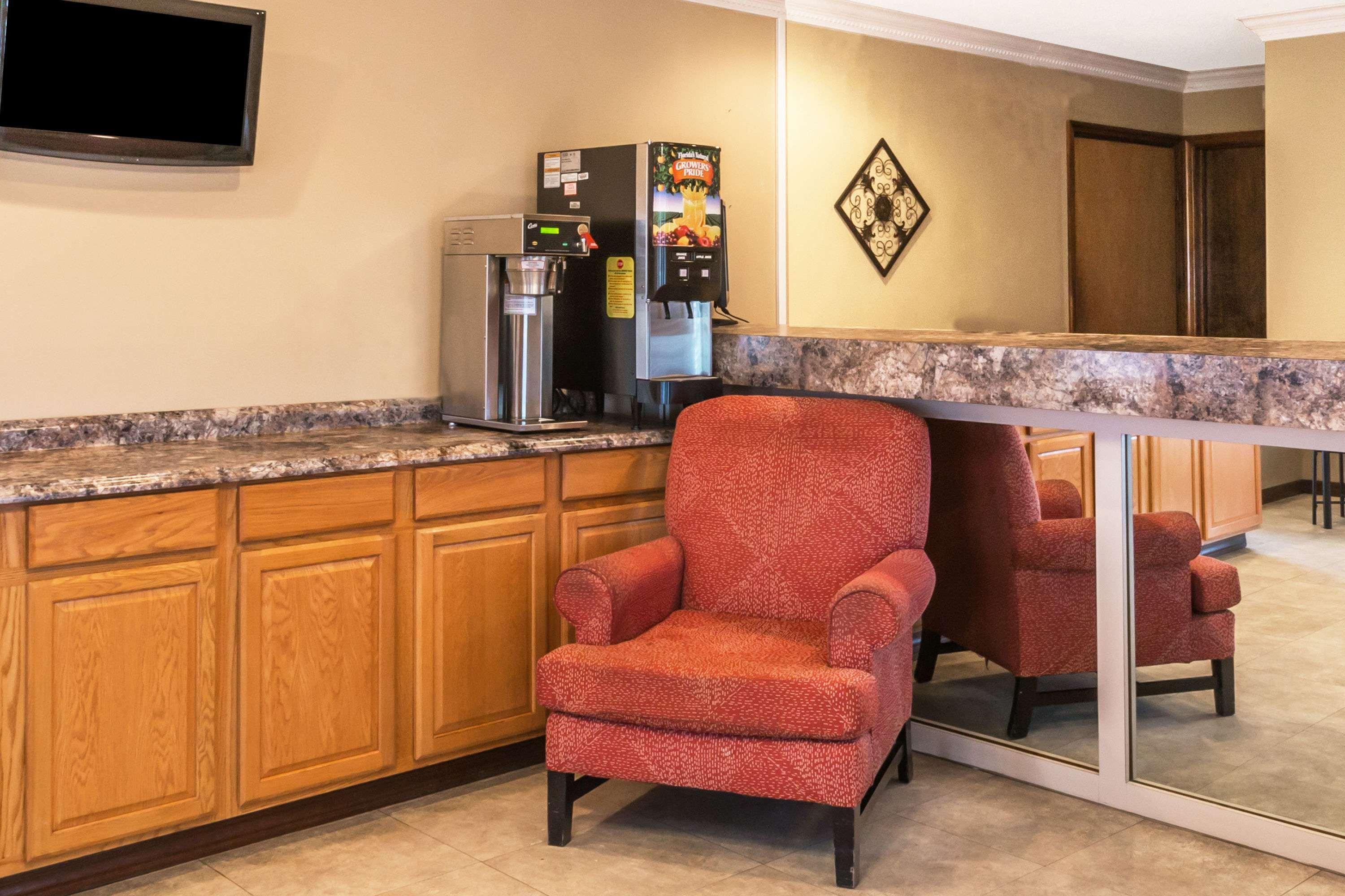 Days Inn By Wyndham Madison Luaran gambar